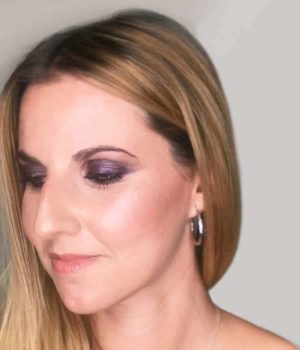 https://apolomakeup.es/wp-content/uploads/2019/08/jornada-maquillaje-apolo-makeup-2-300x350.jpg