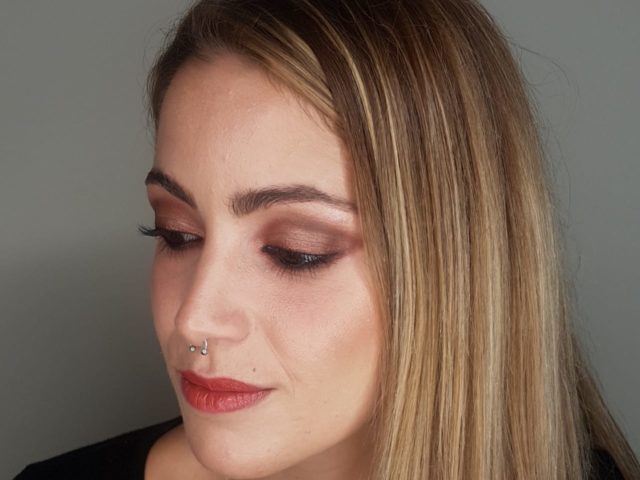 Maquillaje Monocromático en Tonos Corales