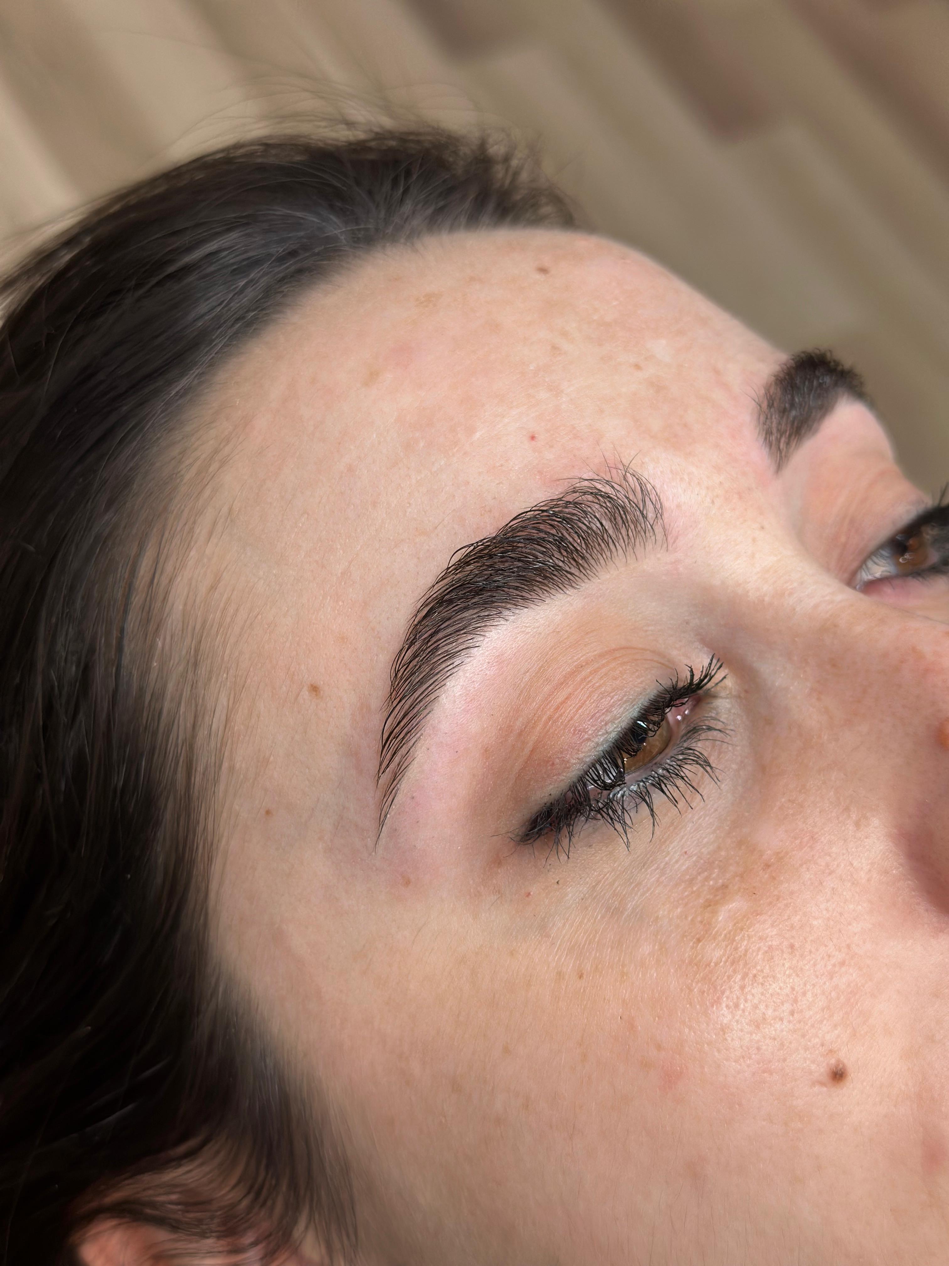 Laminado de Cejas en Granada
