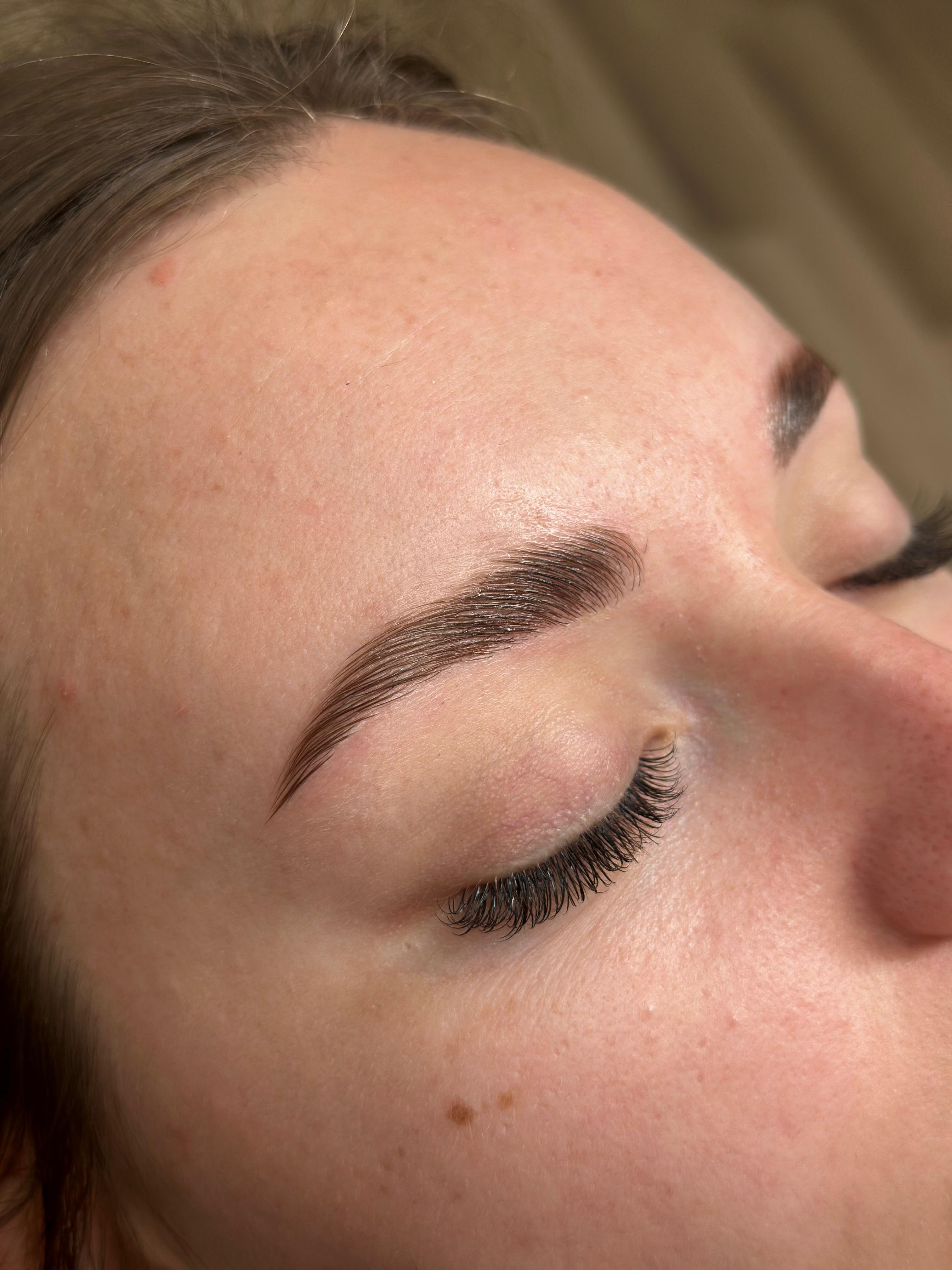 Laminado de Cejas en Granada