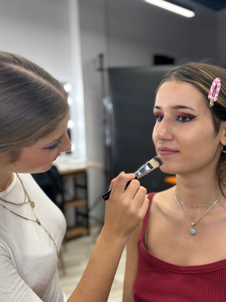 alumna-maquillaje-master-granada